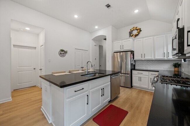 Building Photo - 15727 Autumn Sun Court
