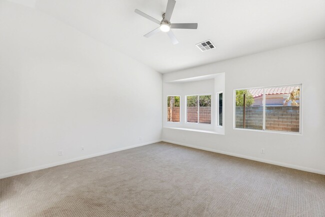Building Photo - Beautiful Remodeled Single-Story Home W/ Pool in Southern Highlands