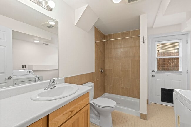 Building Photo - Single-Family Residence for rent in South Valley!