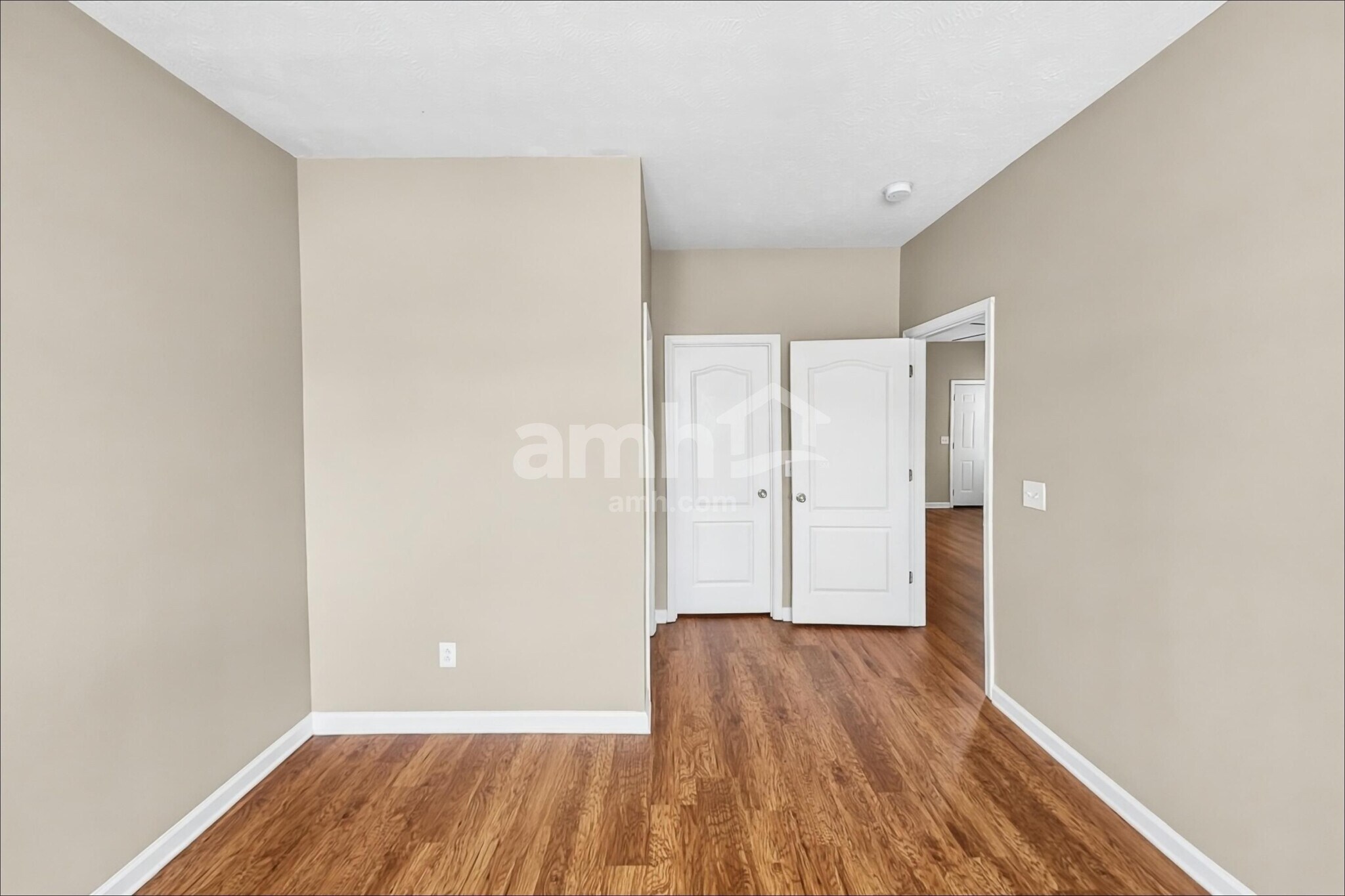 Building Photo - 2738 Pepperdine Dr