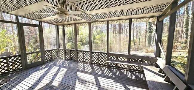 Building Photo - 1854 Oak Ridge Way NW