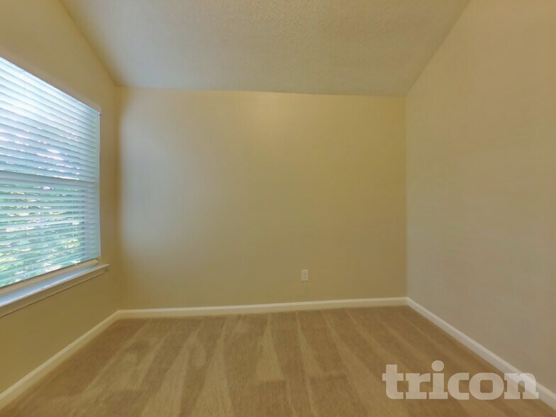 Building Photo - 6972 Foxmoor Way