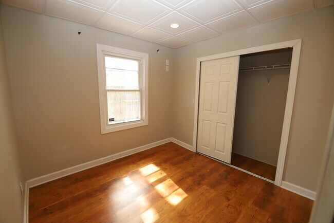 Building Photo - 603 Country Club Rd