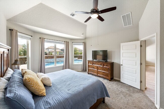 Building Photo - Rental Home w/ a POOL!!!