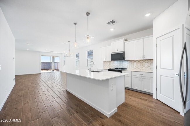 Building Photo - 7505 E Cozy Cottage Ln