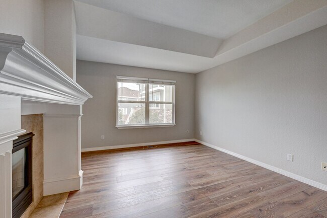 Building Photo - 5 bedroom, 4 1/2 bath, with 3 car garage in Cherry Creek School District