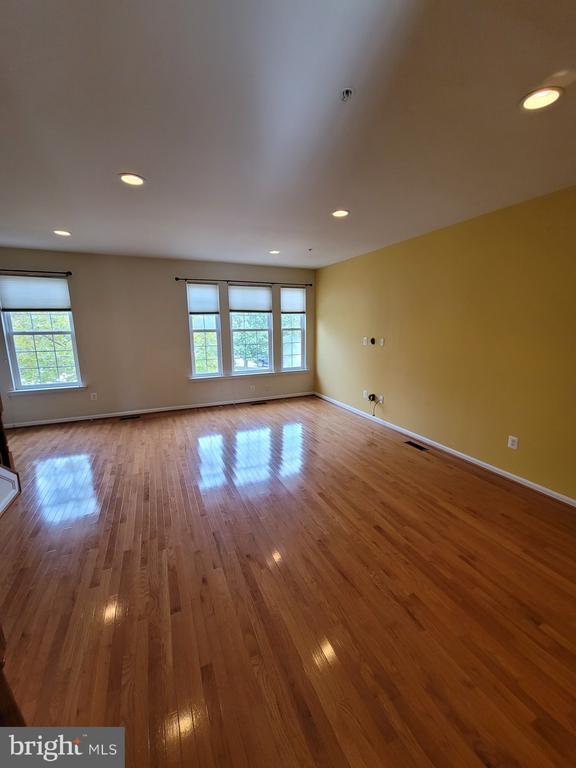 Building Photo - 4546 Scottsdale Pl