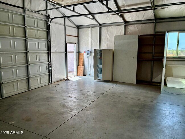 Building Photo - 42608 N 6th Ave