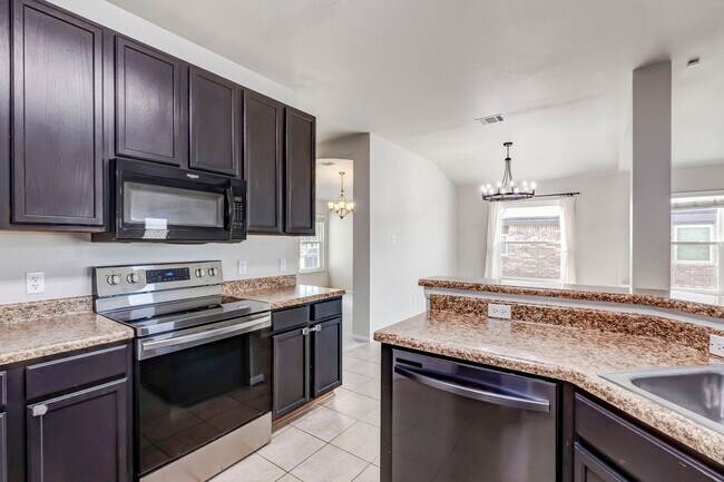 Building Photo - 6113 Bridgewood Dr