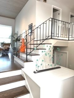 Building Photo - 2860 Arlington Ave