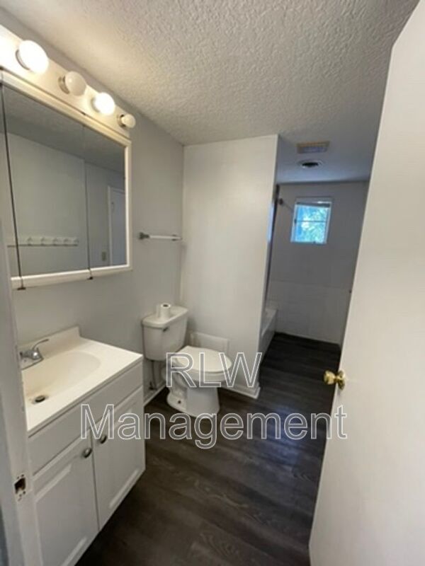 Building Photo - 206 Osceola Ave