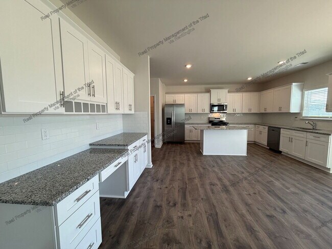 Building Photo - 122 Longleaf Ct