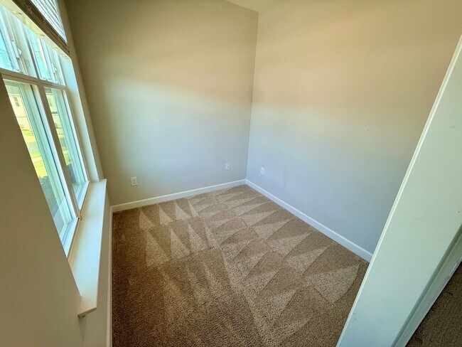 Building Photo - Beautiful 3BR Townhome with Garage in Buckhorn Branch – Clayton, NC