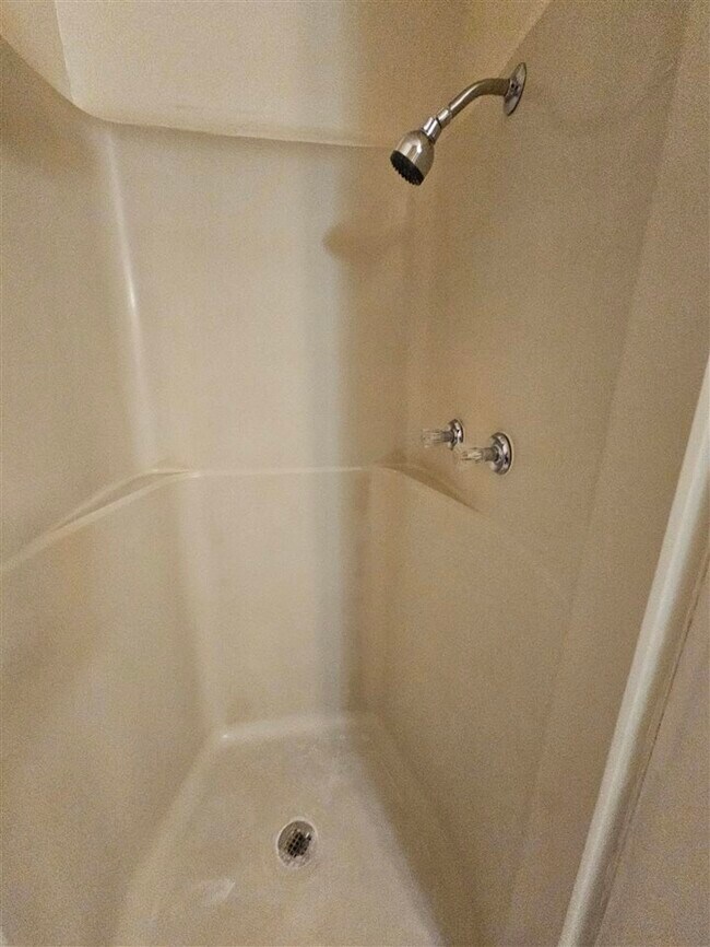 Building Photo - 4023 NW Ozmun Ave