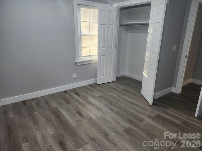 Building Photo - 55 Springfield Dr