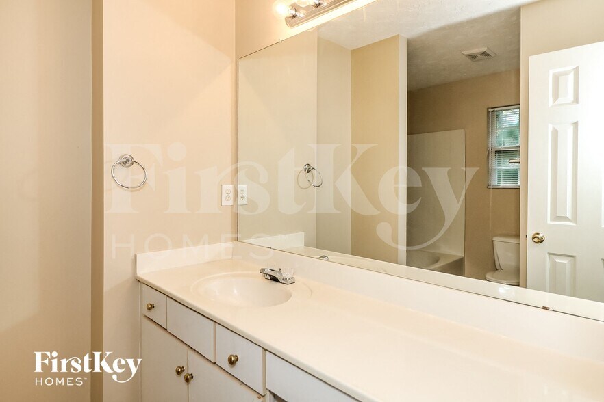 Building Photo - 3155 Sentinel Pkwy