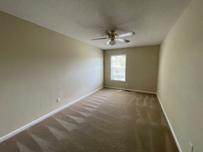 Building Photo - Foxhill Commons