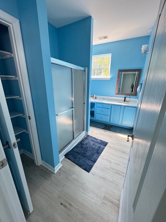 Building Photo - 1307 Emsworth Dr