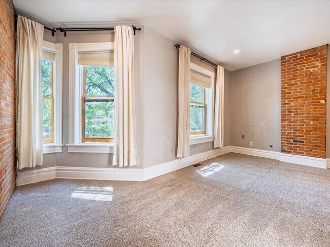 Building Photo - 2753 Champa St