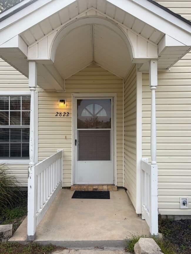 Building Photo - Charming 2 Bedroom in Fort Walton Beach!