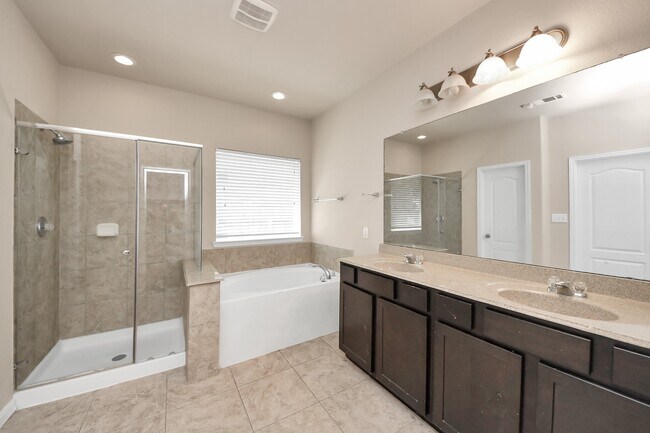 Building Photo - 7214 Baitland Dr