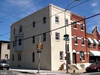 Building Photo - 2351 Christian St