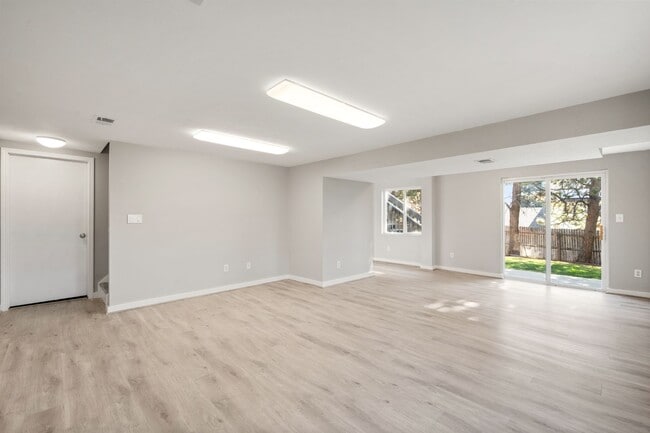Building Photo - 6096 S Jamaica Way