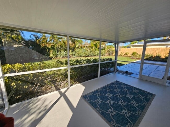 Building Photo - 355 Franklin Rd