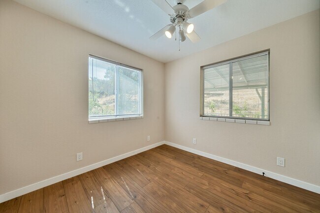 Building Photo - Updated 2 Bedroom Home on 20 Acres in Shin...
