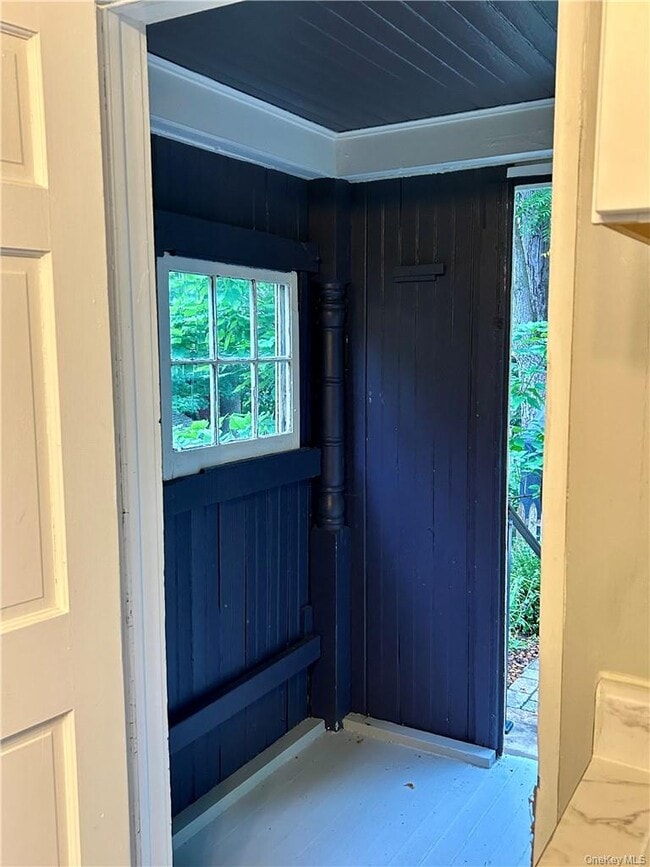 Building Photo - 20 Van Buren St