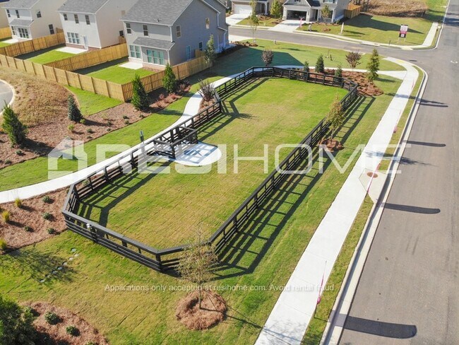 Building Photo - 40 Tilbury Pointe