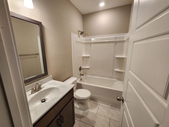 Building Photo - Beautiful 4 Bedroom with Bonus Room Home A...