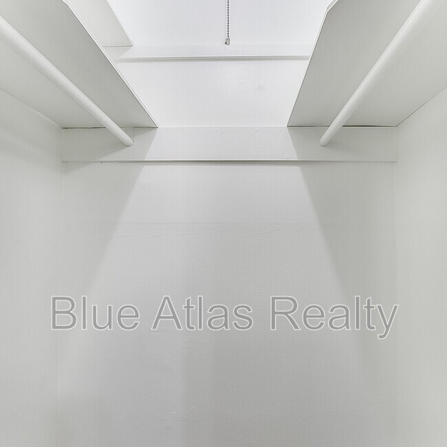 Building Photo - 3903 Hawthorne Ave