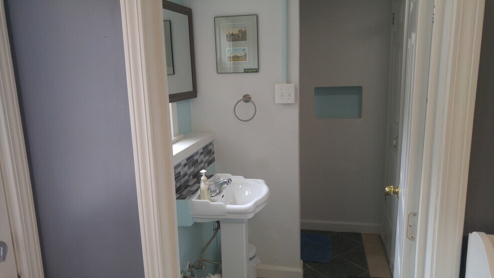 Building Photo - 4615 Dart St