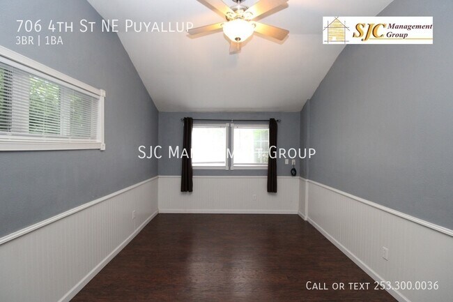 Building Photo - Three bedroom one bath in Downtown Puyallu...
