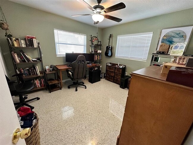 Building Photo - 815 Woodley Rd