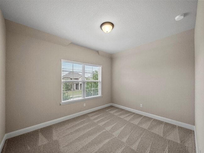 Building Photo - 971 Sagebrush Dr