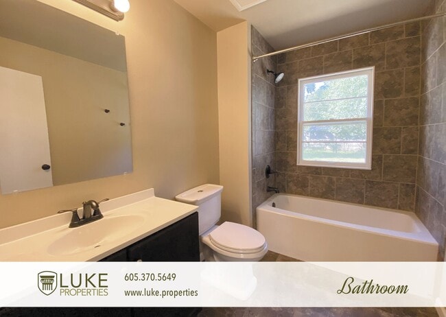 Building Photo - 409 N Jessica Ave