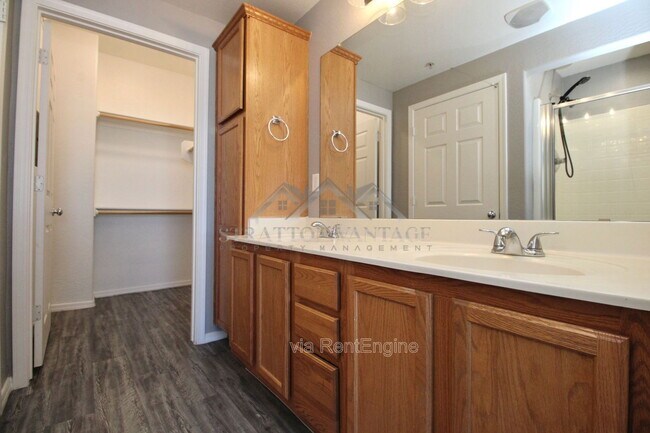 Building Photo - 6770 N 47th Ave