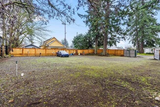 Building Photo - Charming Studio Apartment in Lakewood