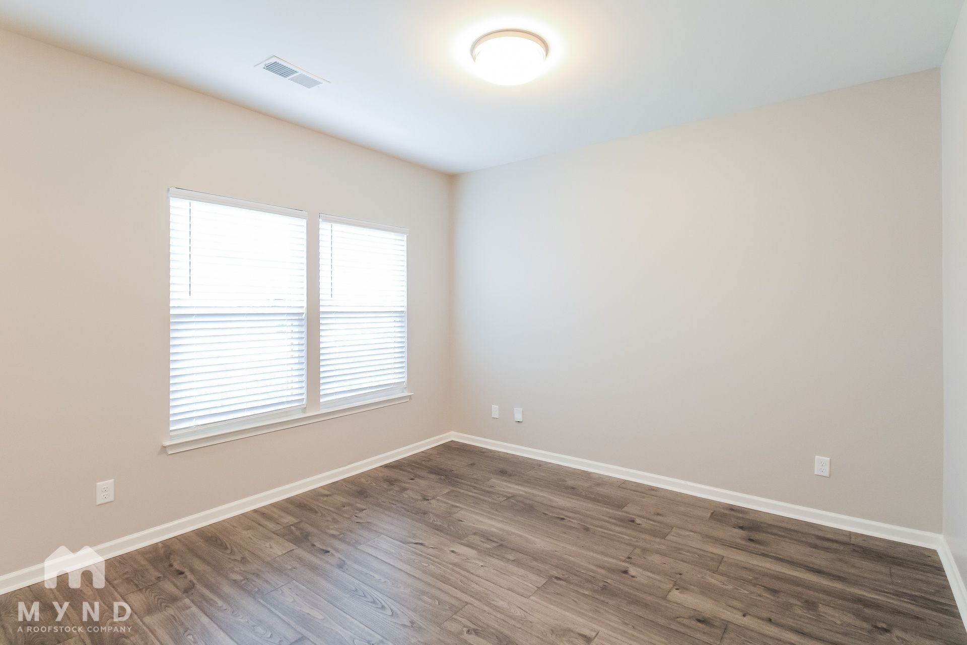 Building Photo - 2212 Pearwick Ct