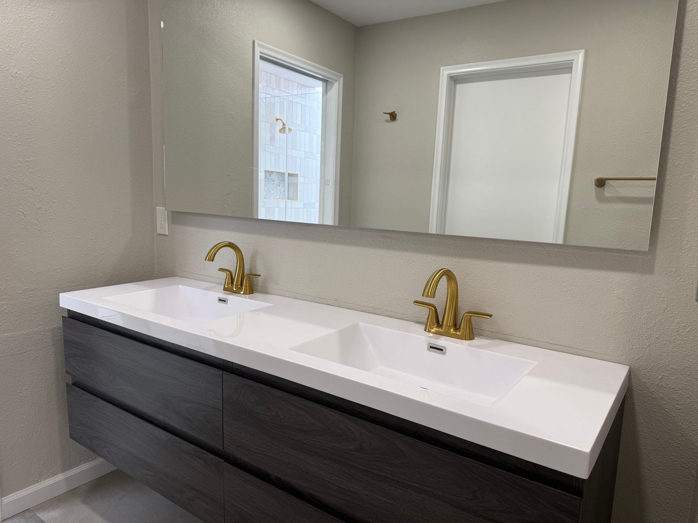 Building Photo - 3017 Placita Chorro