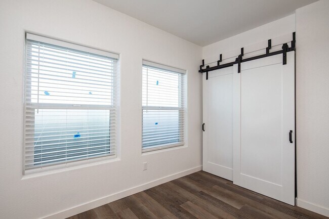 Interior Photo - Barracuda Apartments
