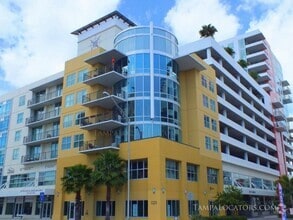 Building Photo - 1208 E Kennedy Blvd