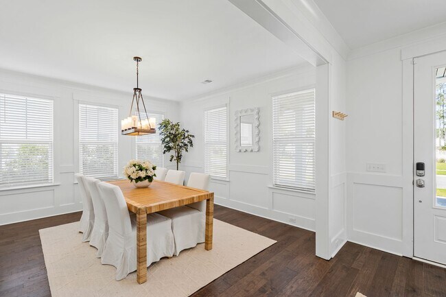 Building Photo - Better than new 4 bedroom + office on larg...