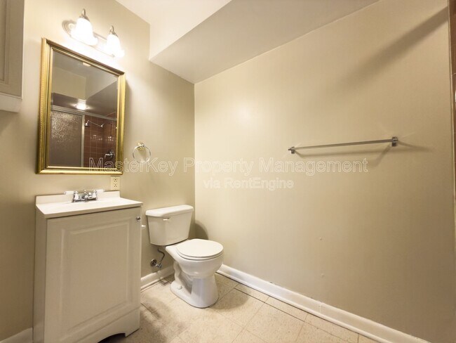 Building Photo - 5317 Coronado Dr