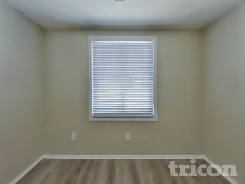 Building Photo - 1353 S Sabino Dr
