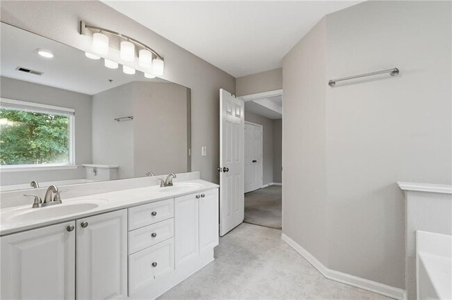 Building Photo - 218 Ranier Ct.