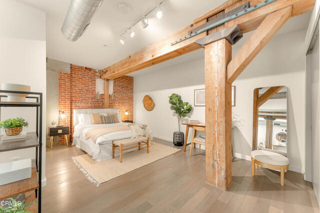 Building Photo - 527 Molino St