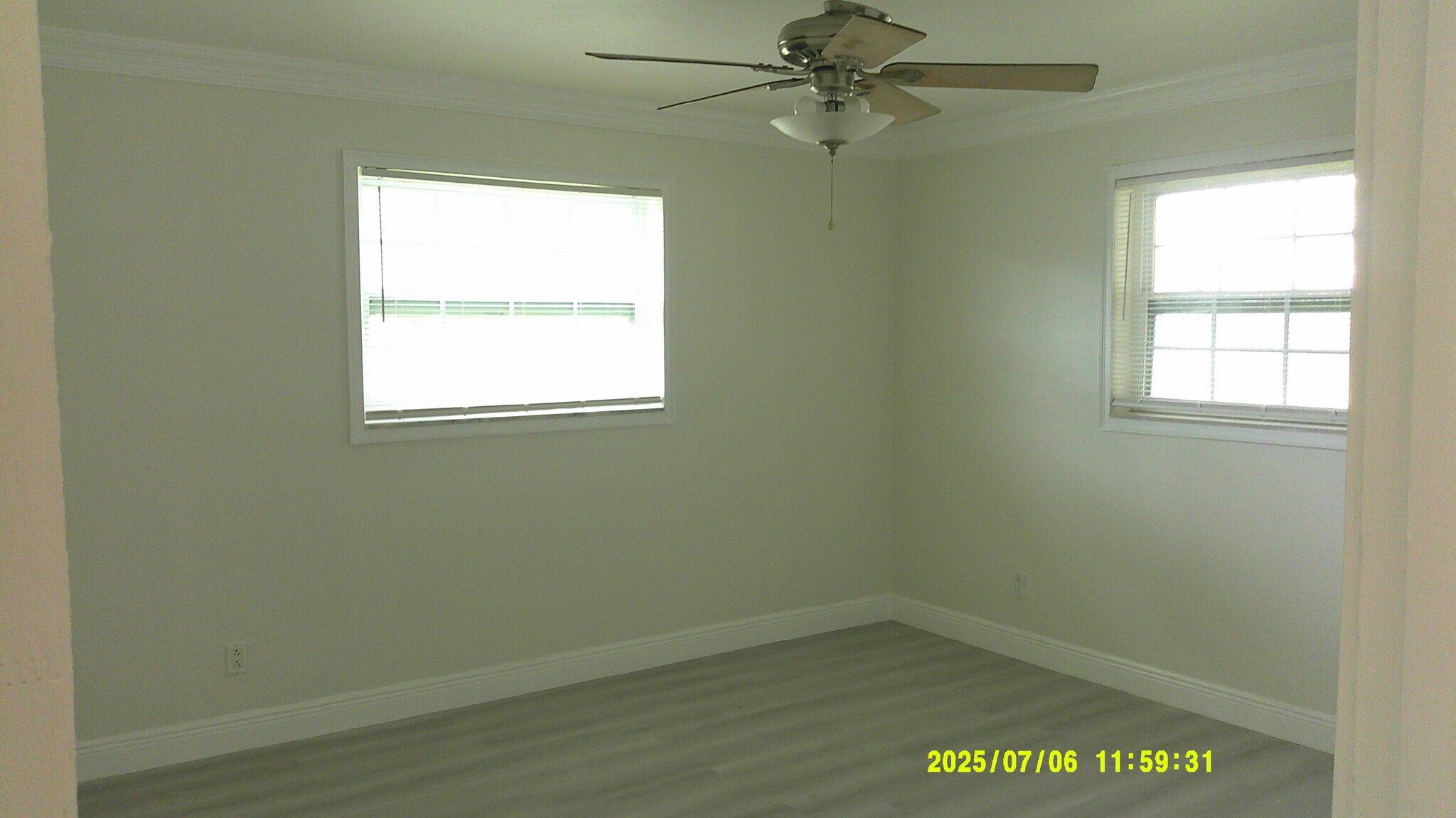 Building Photo - 215 Entrada Dr